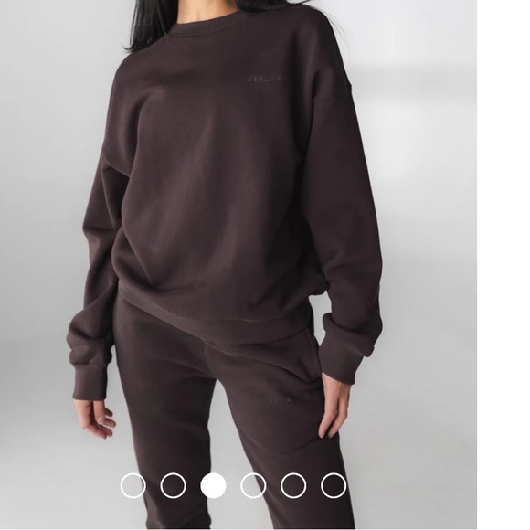 Sweatsuit - Picture 6 of 7